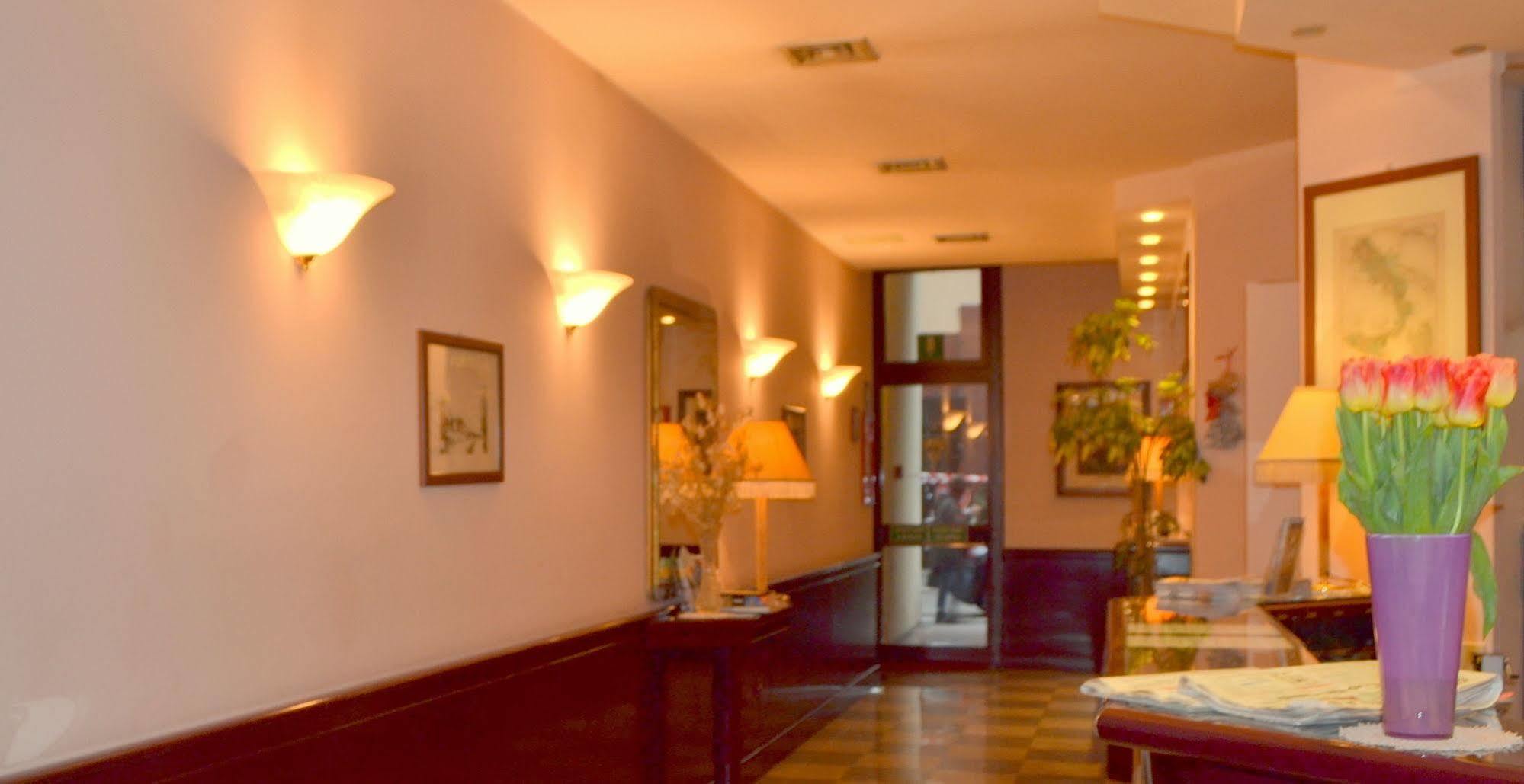 Buenos Aires Hotel Milão Exterior foto